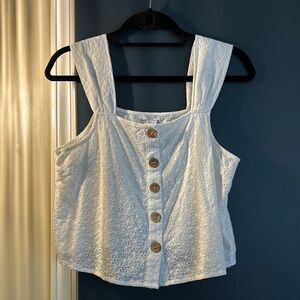 Eyelet Tank